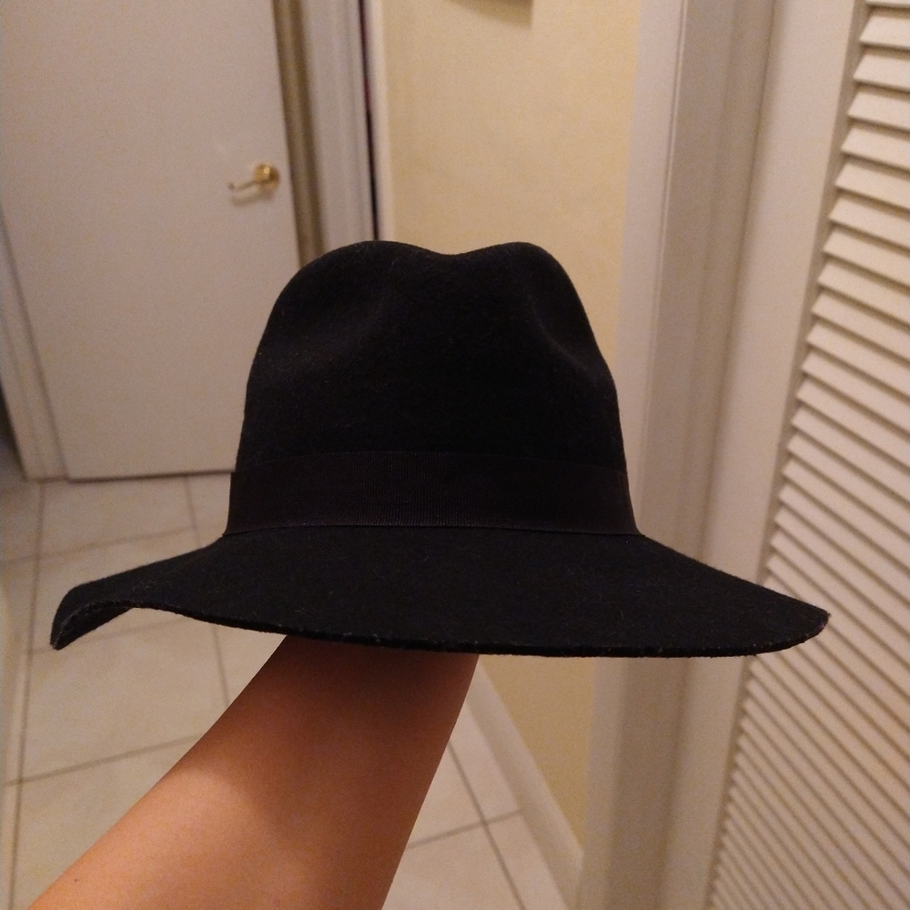 Black hat - Picture 2 of 3